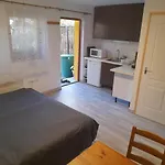 Ujkishaz Cottage - Budapest