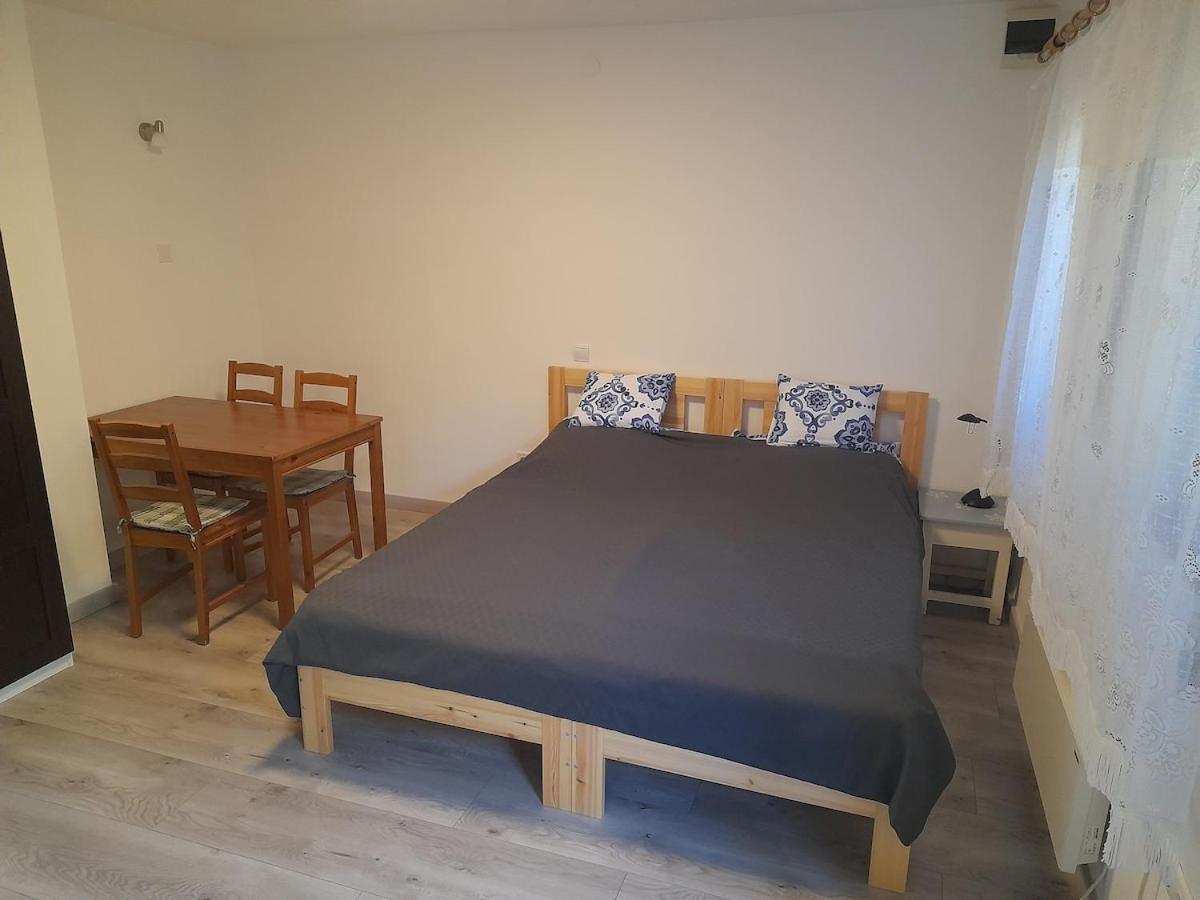 Apartment Ujkishaz - *